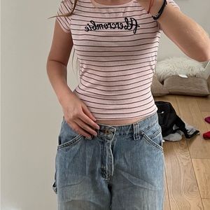 Adorable vintage abercrombie y2k light pink striped baby tee!